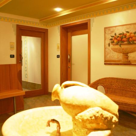 Residence Kristall- Fiemme Holidays Predazzo Ngoại thất bức ảnh