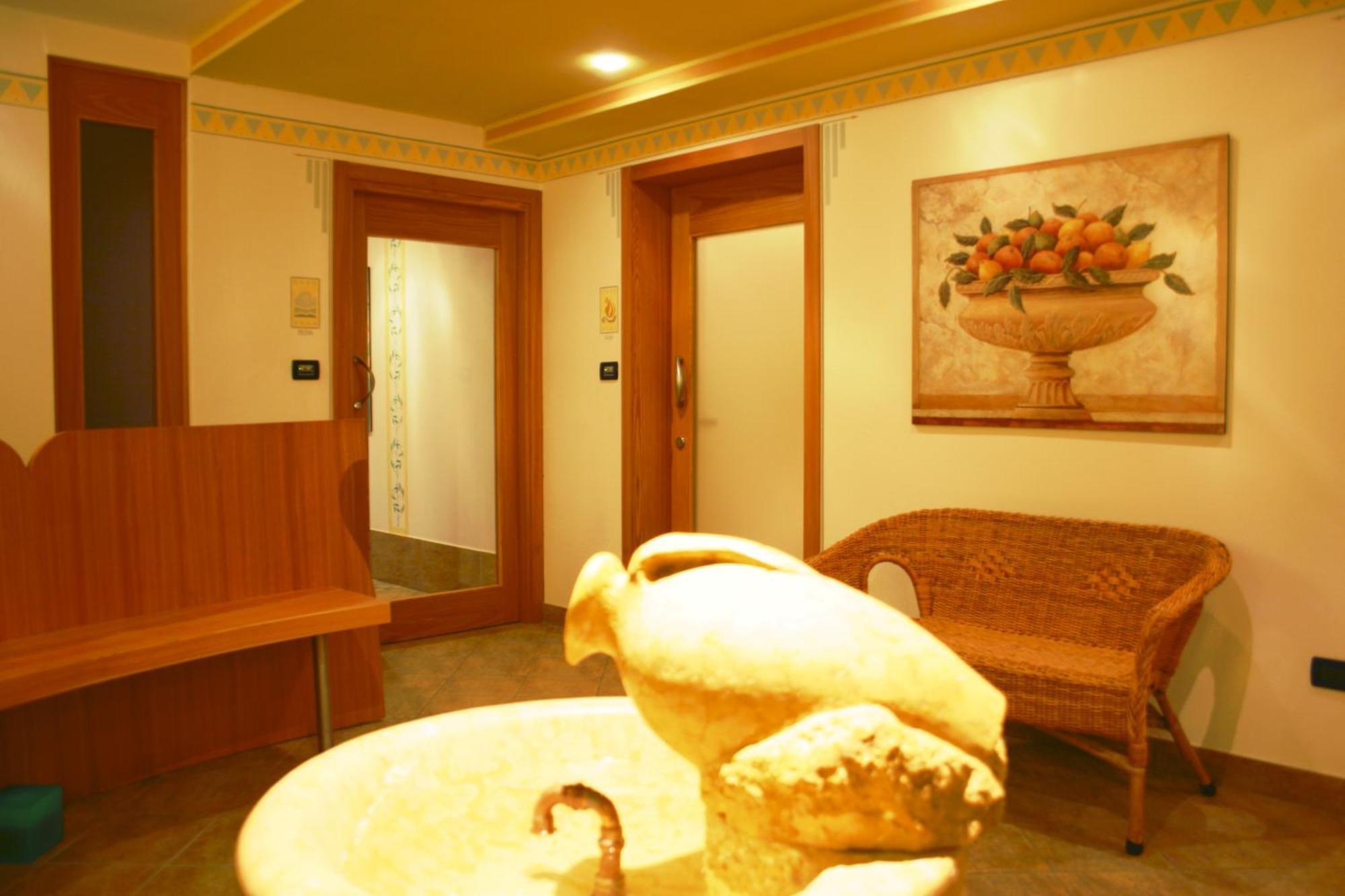 Residence Kristall- Fiemme Holidays Predazzo Ngoại thất bức ảnh